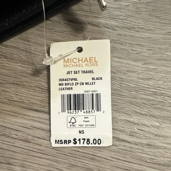 Michael Kors Black Leather Wallet NWT - Picture 2 of 5